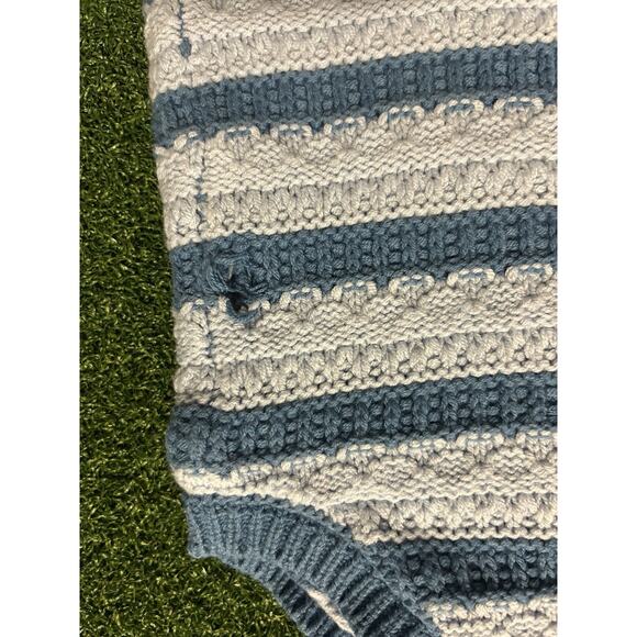 Art Class brand blue and white striped tank top in a size medium (7/8) - Picture 4 of 4